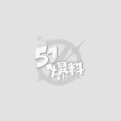 更衣室两女子争执失控1